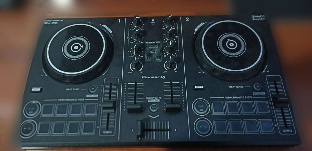 DDJ 200 Pioner..