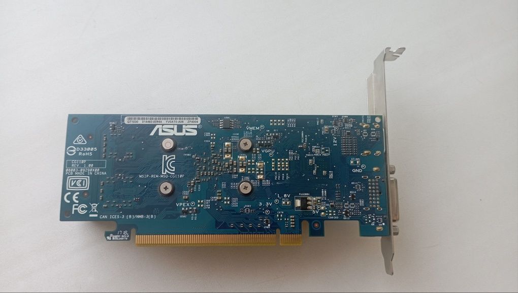 Продам видеокарту Gt1030 GDDR5 2gb