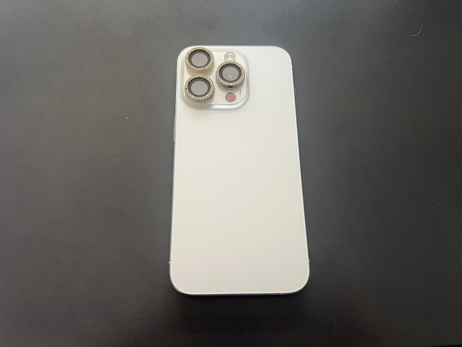 Продавам Apple iPhone 15 Pro 512GB