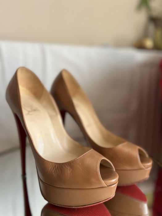 Christian Louboutin pumps size 37
