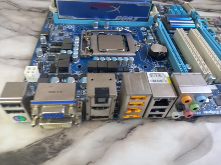 Дънна платка Gigabyte GA-H55M-UD2H  + Intel® Core i7-860+8gb Lga 1156