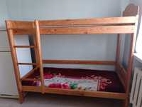 Продается деревянная кровать.