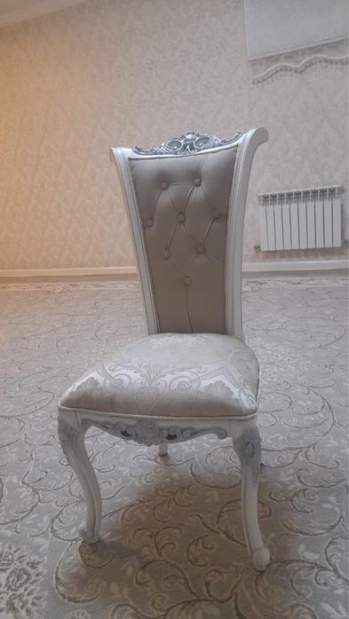 Продам стулья для гостиной