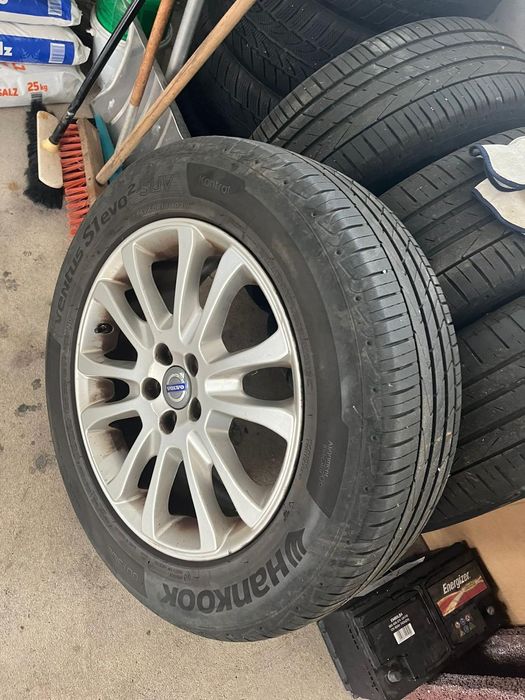Vând doua seturi de jante volvo XC60
