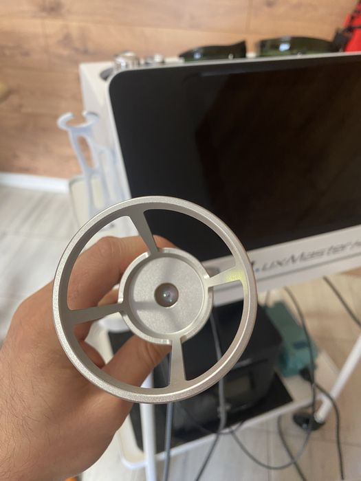 Високоинтензивен Лазер LuxMaster