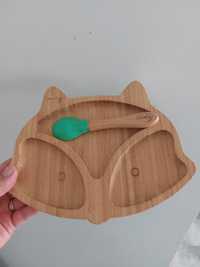 Бамбуковата чинийка с формата на Лисица и лъжичката на Bambina.