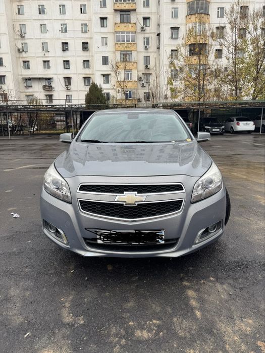 Chevrolet malibu 1 sotiladi