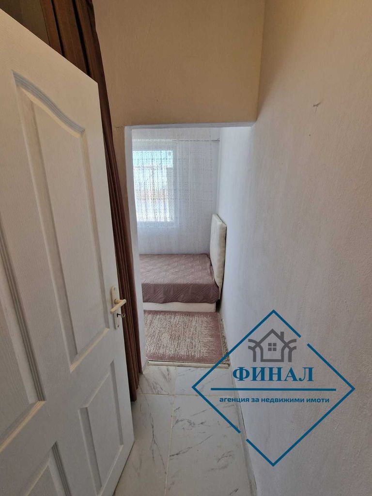 Продава се Едностаен апартамент в Шумен, Добруджански - 42 кв.м за 1518 €/кв.м - Снимка #1