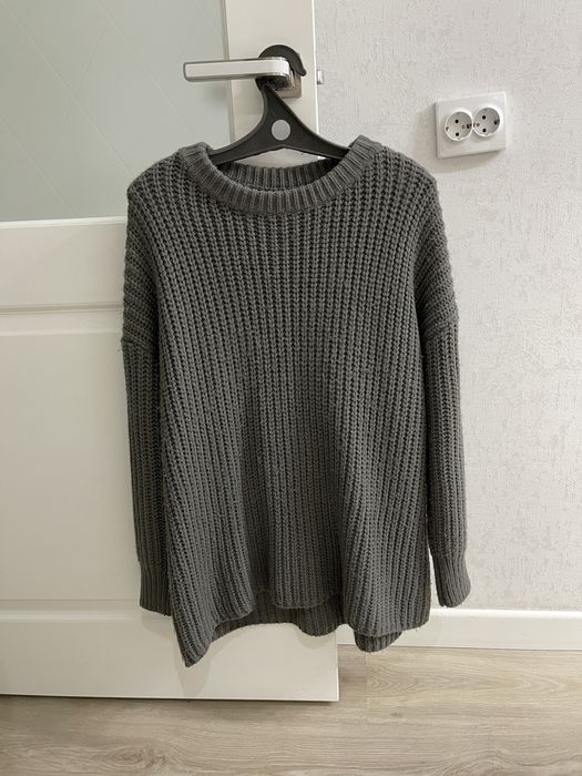 Продам теплый джемпер