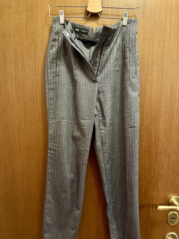 Елегантни панталони Zara