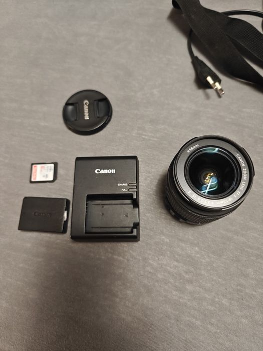 Canon dsrl  eos 1300d impecabil