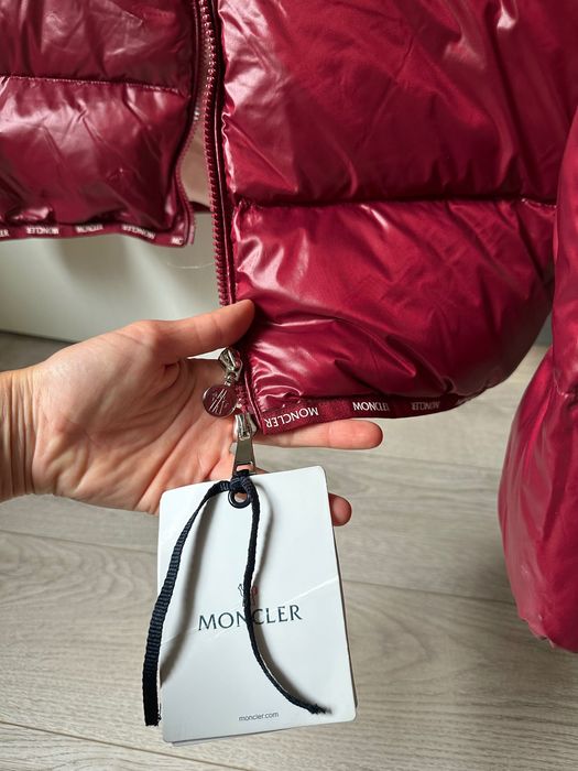 Ново яке Moncler