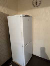 Продам холодильник indesit в хорошем состоянии