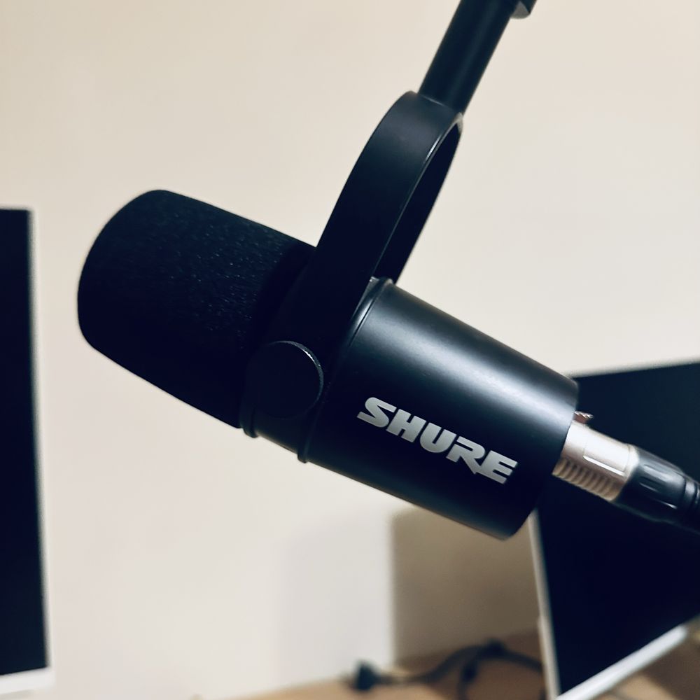 Shure микрофон (само тяло) + RØDE PSA1 стойка за микрофон