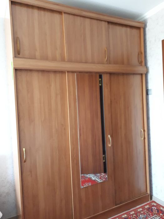 Срочно продам шкаф купе