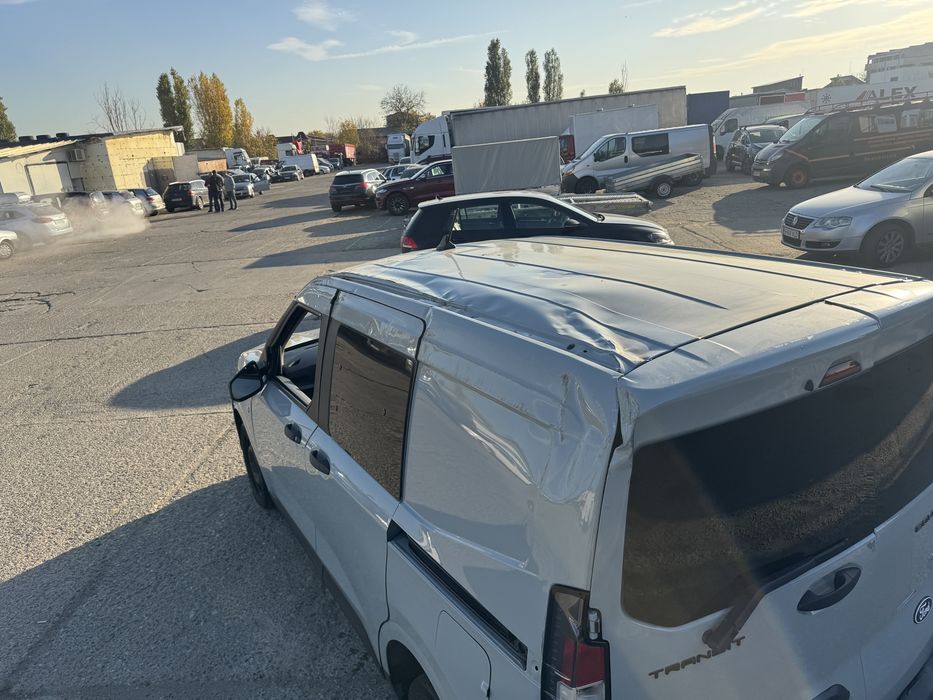 Vand Ford Transit Courier 2024 Avariat