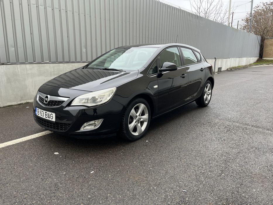 Vand Opel Astra J Euro 5 hatckback An 2012 1.7 CDTI 168.000 km realii