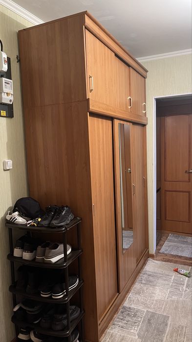 продам шкаф для прихожей