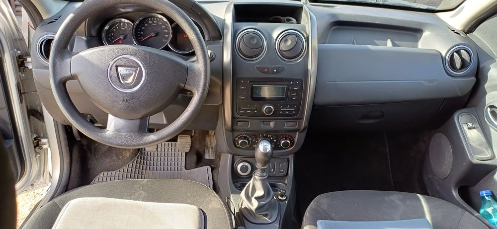 Vând Dacia Duster 4x4dci