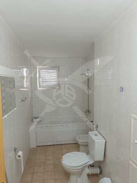 Дава се под наем Четиристаен апартамент в Пловдив, Младежки Хълм - 130 кв.м за 590 € - Снимка #9