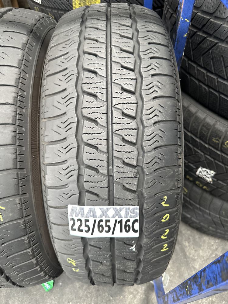 225/65/16C Maxxis M+S