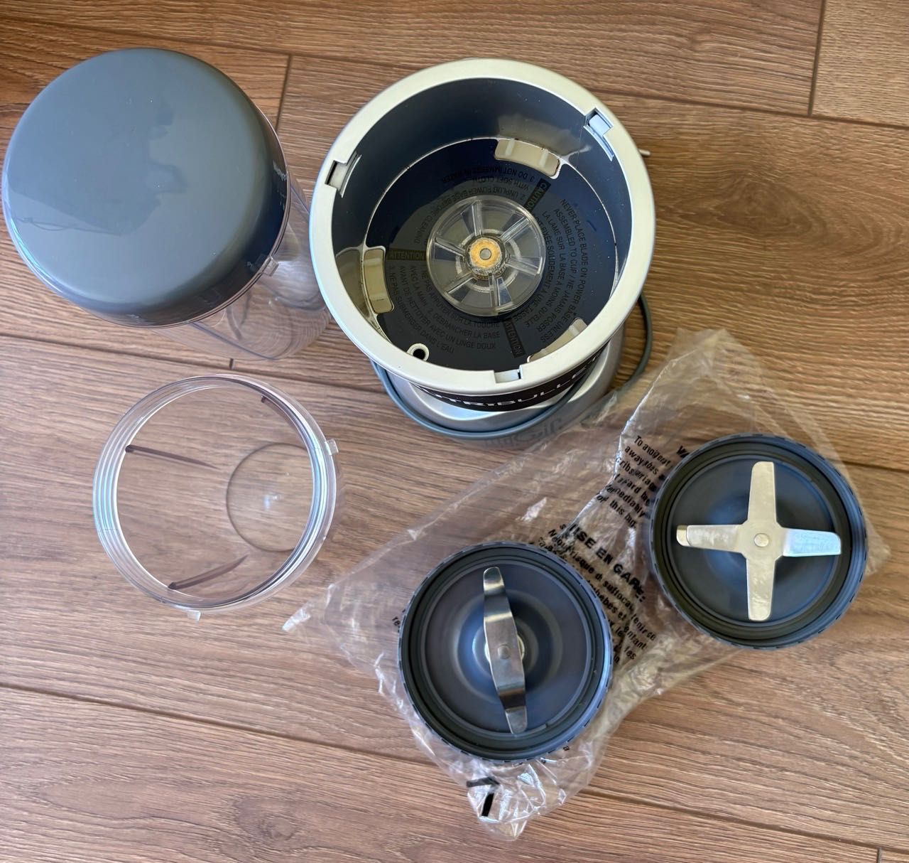Блендер Nutribullet Magic NB101B