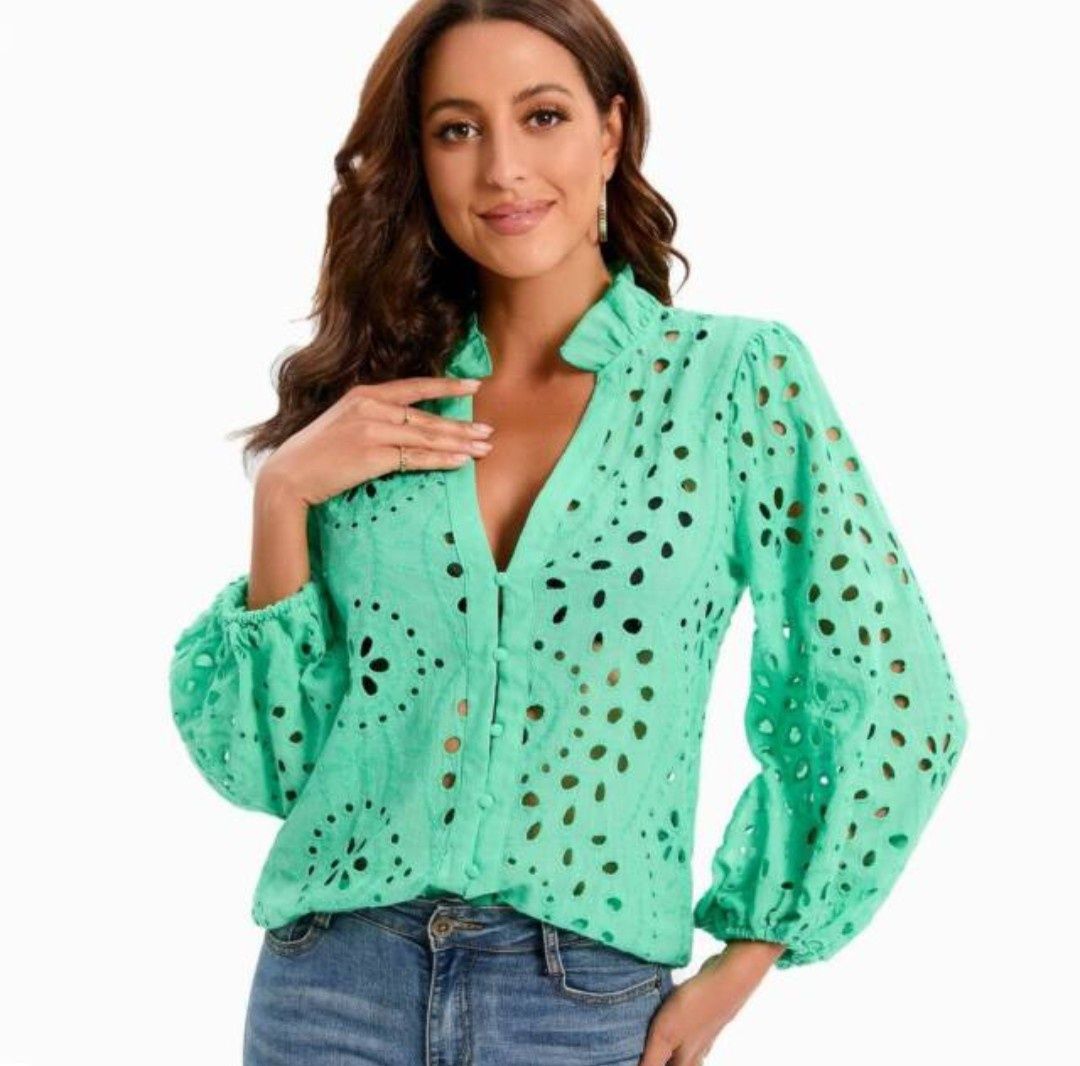 Елегантна дамска риза с дантела в зелено