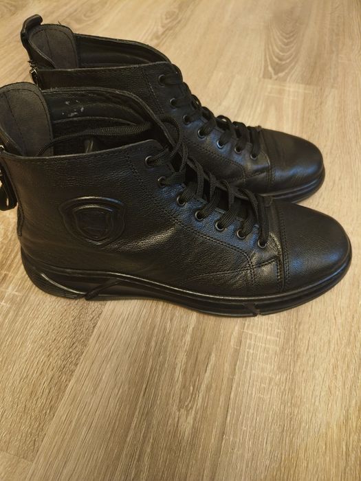 Ghete piele mărimea 44