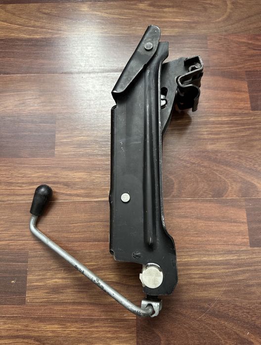 Cric VW Touran 2016 1T0 011 031 A