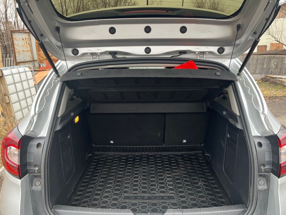 Автомашина Рено каптюр 2021 года