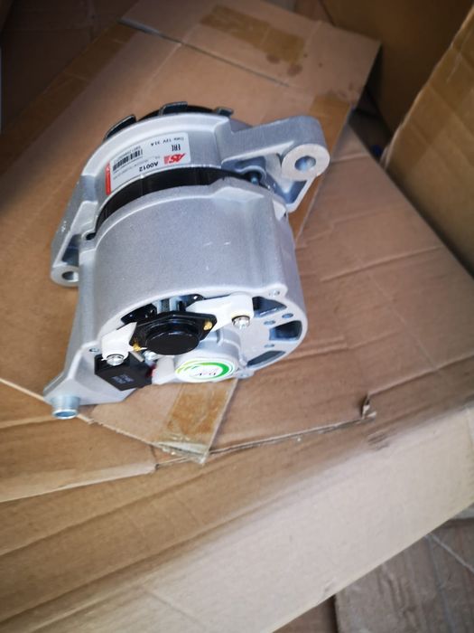 Alternator tractor utilaje agricole 12 v cu releu incorporat preț 650