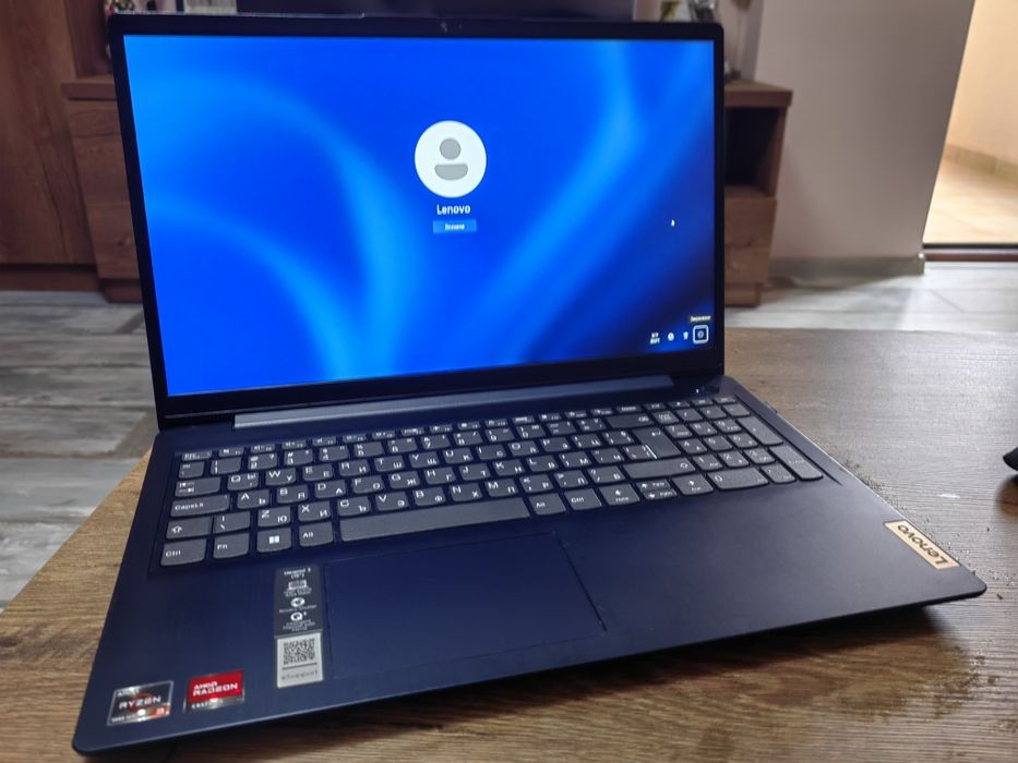 Лаптоп Lenovo IdeaPad 3 15.6", Full HD