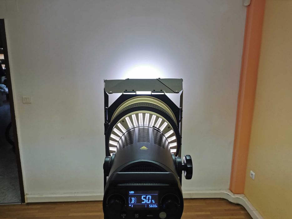 Френелова леща / спот Nanlite FL-20G с фабрични клапи (Barndorf)