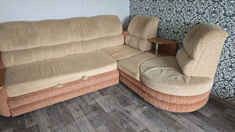 Продам диван угловой мягкий уголок