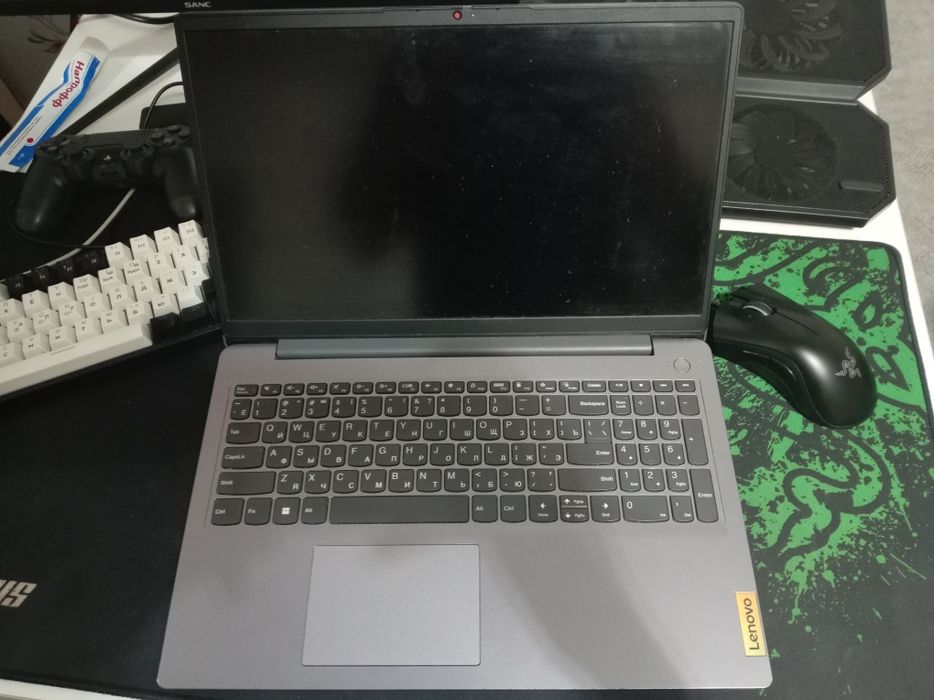 Отличный ноутбук для игр и работ продам срочно