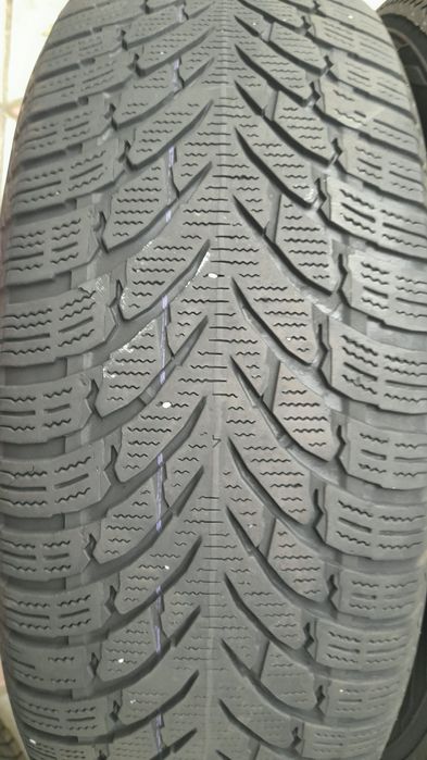 Vând 4 anvelope de iarna 225 65 r17 NOKIAN