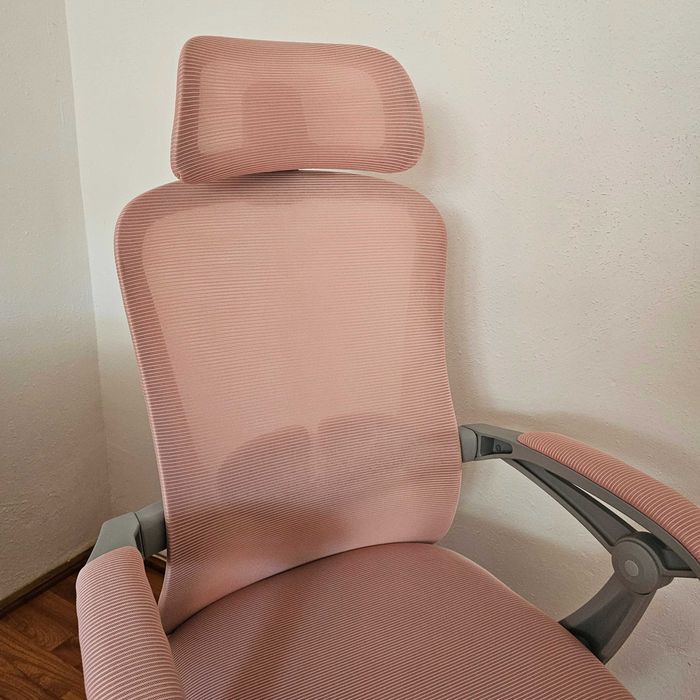 Scaun Nou-nouţ, nefolosit