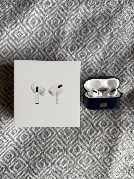 Airpods Pro 1st Gen + Кутия и всички тапи
