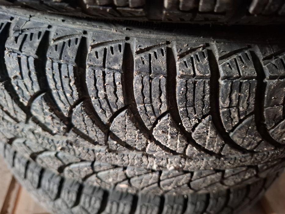 Anvelope cu jante Dacia spring