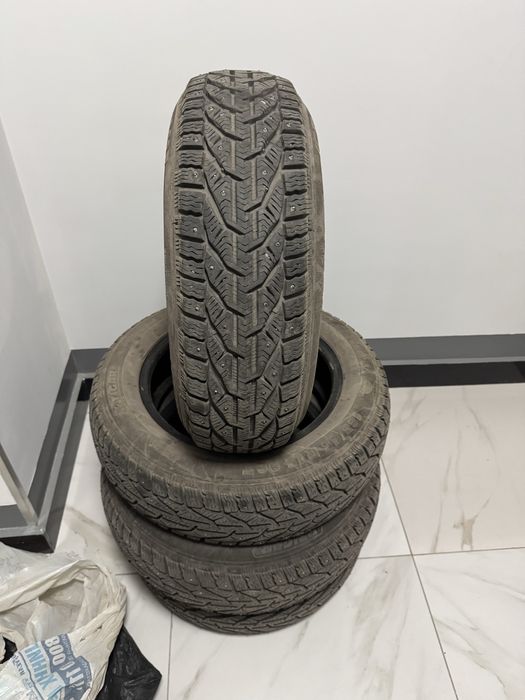 Продам зимние шипованные шины Tiger Ice 185/65R15