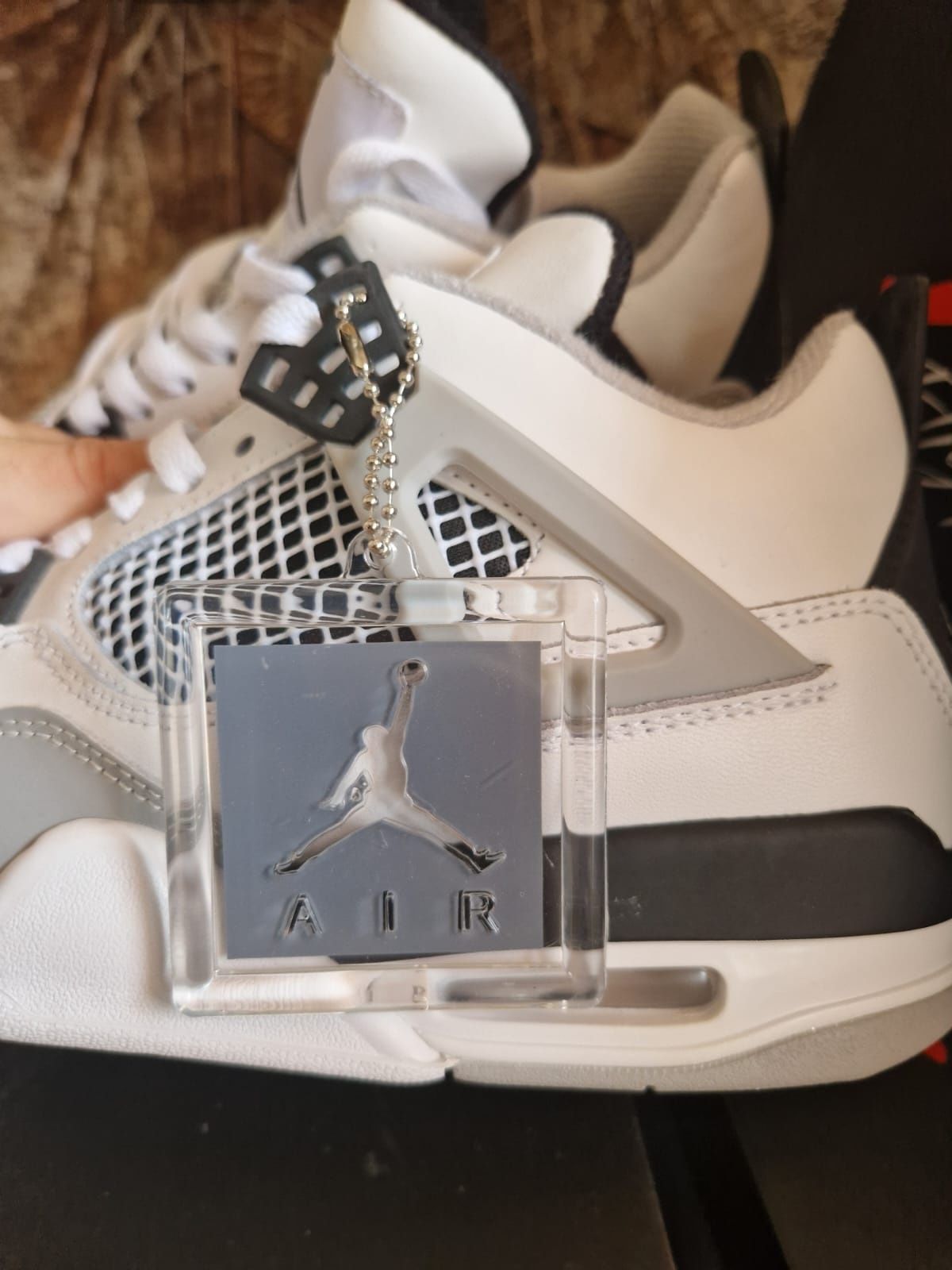 Jordan 4 retro m b