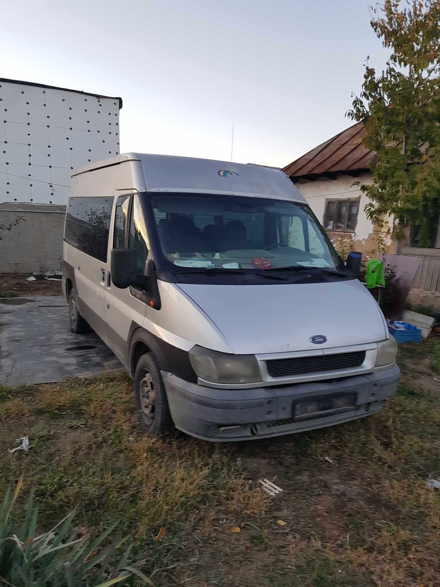 Dezmembrez Ford Transit
