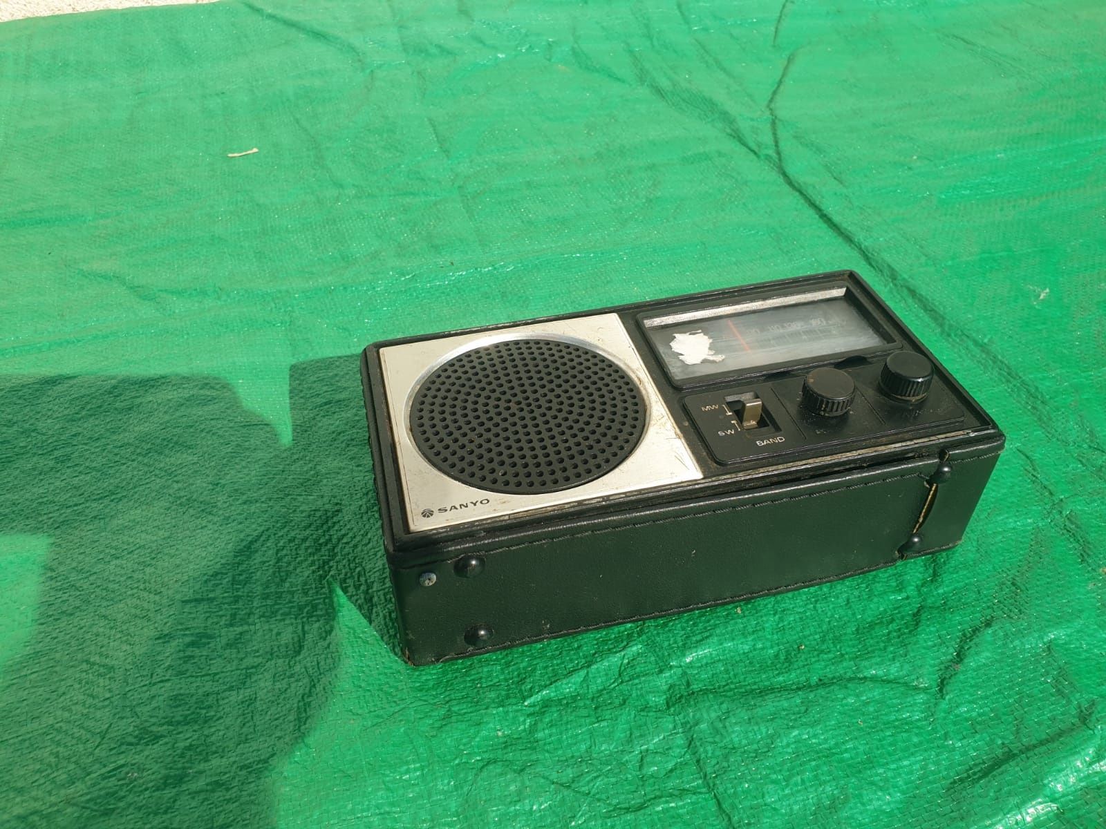 Radio Receptor Sanyo, model RP-2805,made in Japan, functional