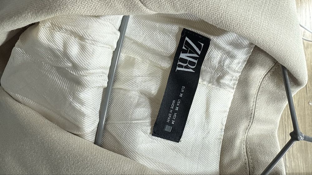 Костюм от Zara