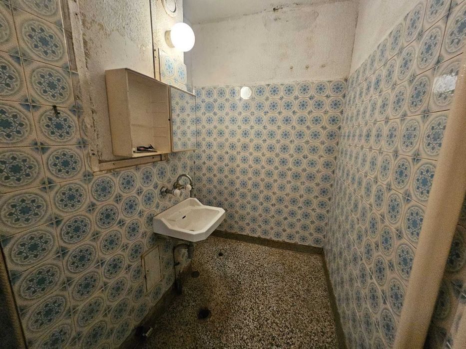 Продава се Тристаен апартамент в София, Красна поляна 3 - 84 кв.м за 1965 €/кв.м - Снимка #11