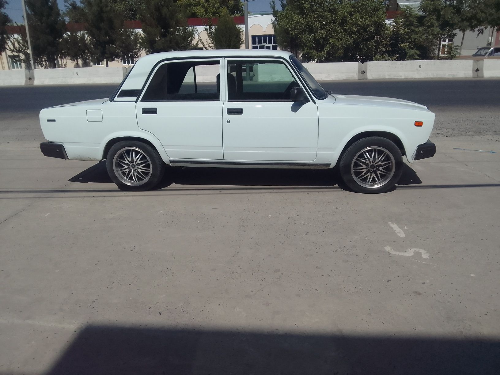 Vaz 21 07 sotiladi Samarqand