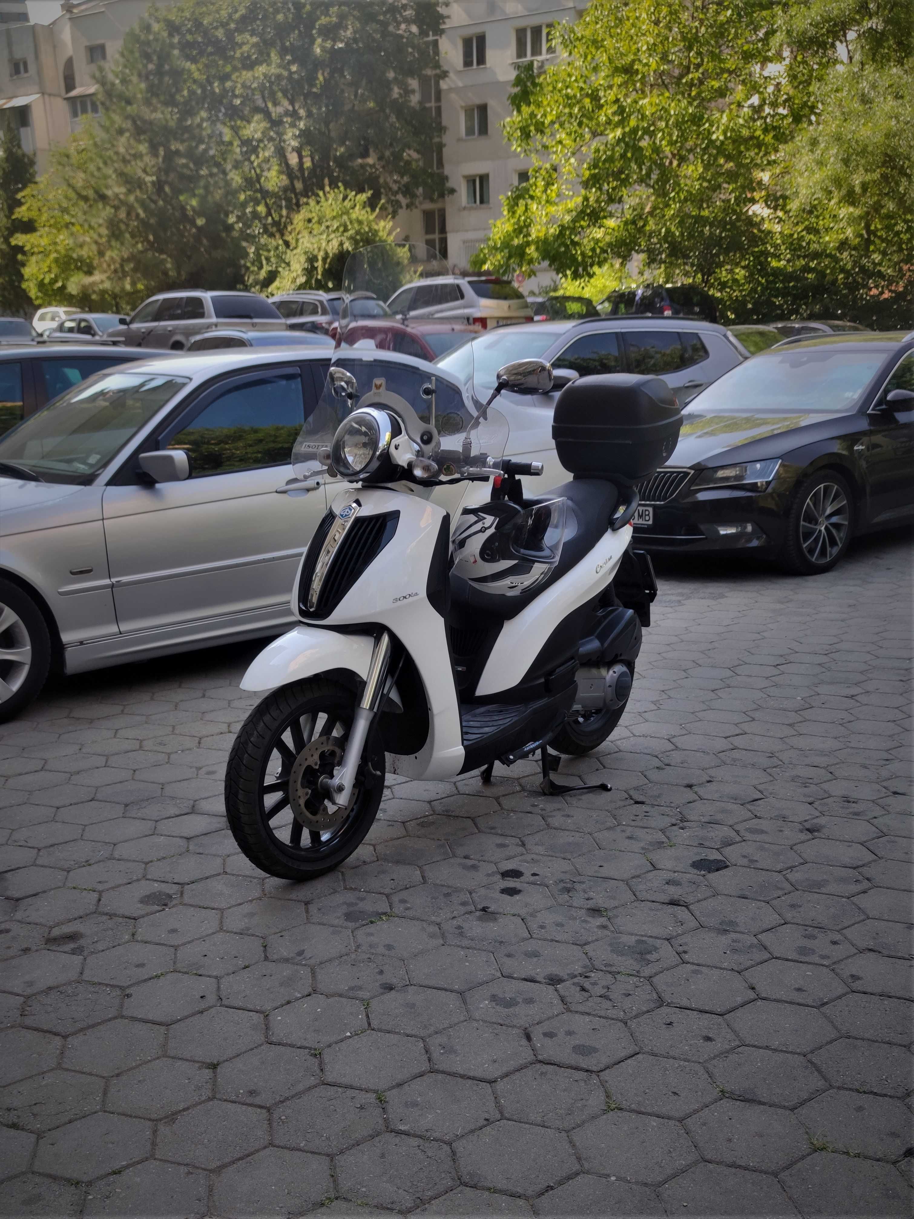 Пиаджио скутер 300ie