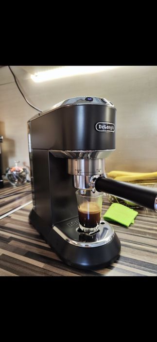 Кафемашина Delonghi Dedica