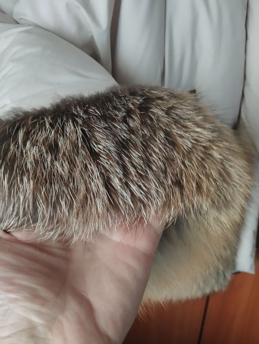 Пухено яке с естествен косъм от лисица