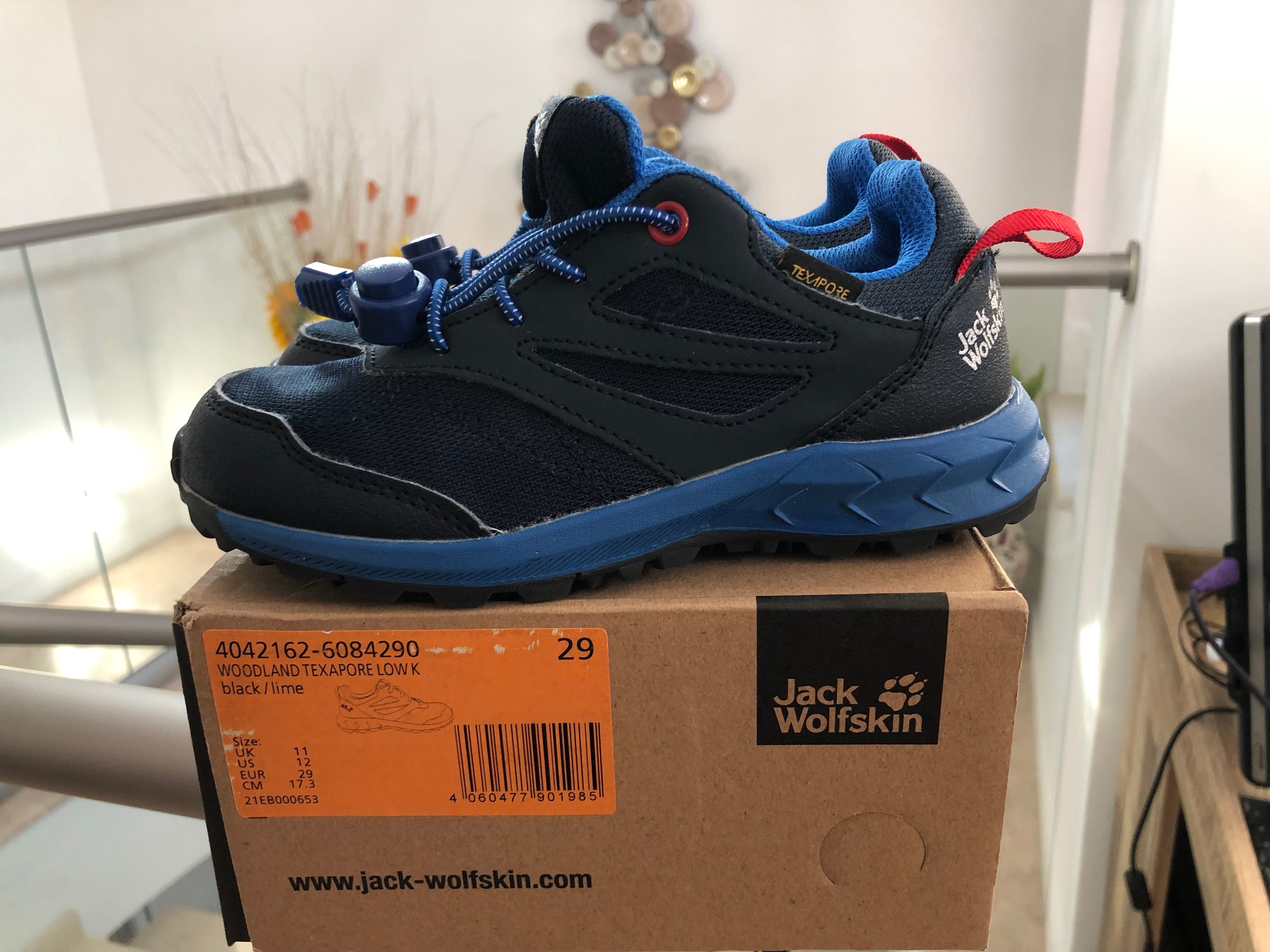 Sandale și adidasi  Jack wolfskin  copii mărime 29  și 28 ca noi